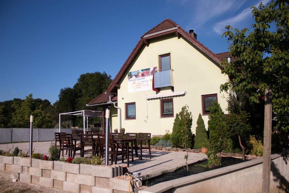 Motel Turisticna Kmetija Sirk Zgornja Velka Exteriér fotografie
