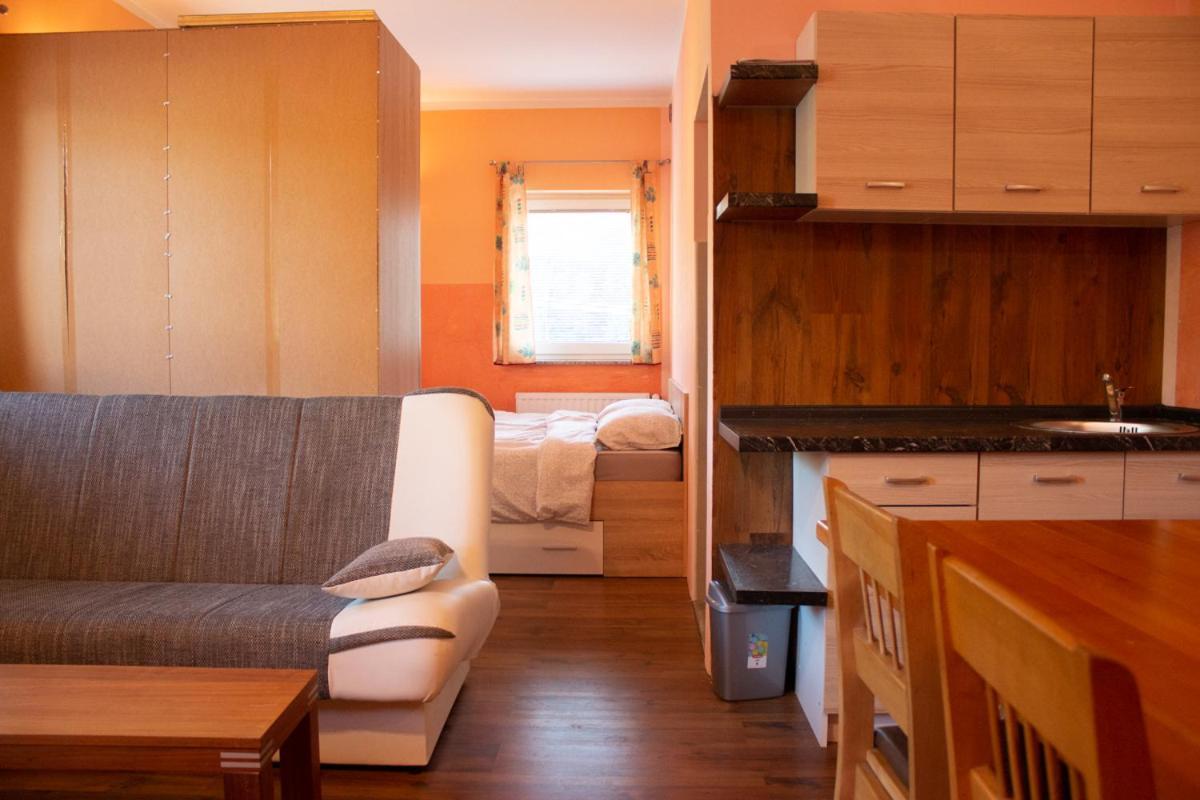 Motel Turisticna Kmetija Sirk Zgornja Velka Exteriér fotografie